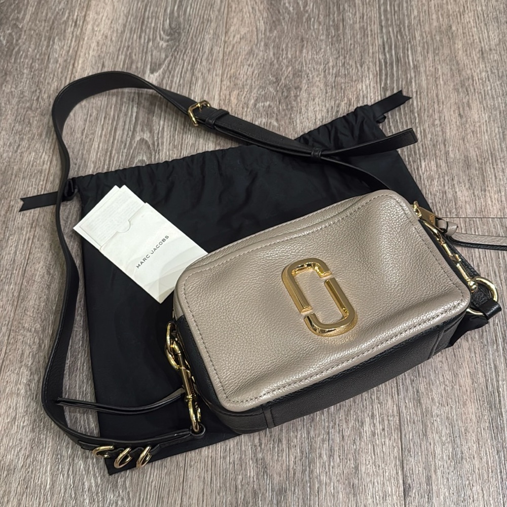 Marc Jacobs The Snapshot Crossbody Bag - Large | Like NEW worn 5 times max